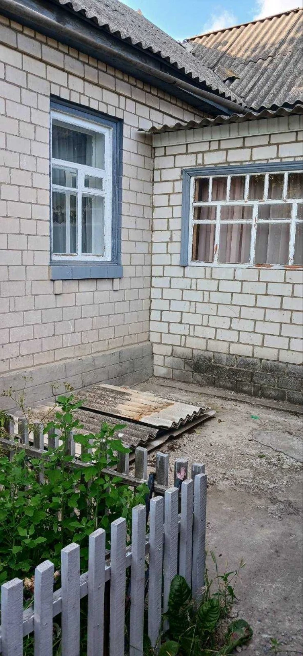 Продається будинок в м. Чигирин в р-ні церкви. 37000 у.о.