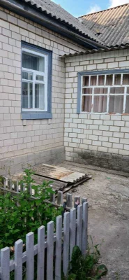 Продається будинок в м. Чигирин в р-ні церкви. 37000 у.о.