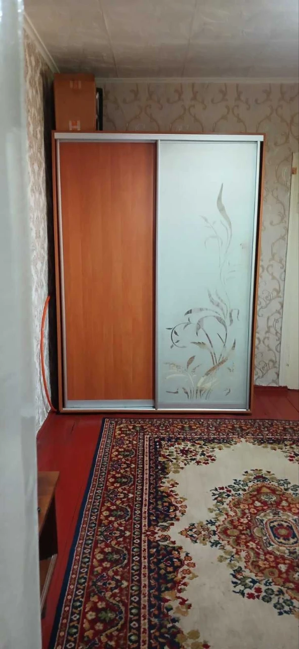 Продається будинок в м. Чигирин в р-ні церкви. 37000 у.о.