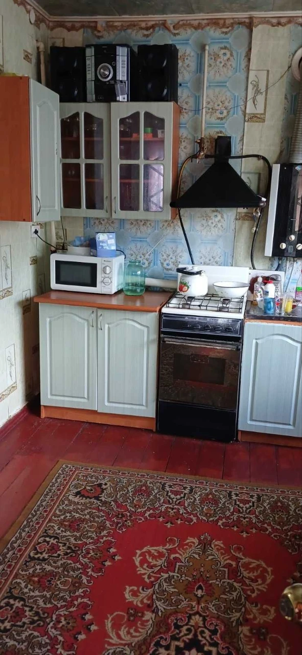 Продається будинок в м. Чигирин в р-ні церкви. 37000 у.о.