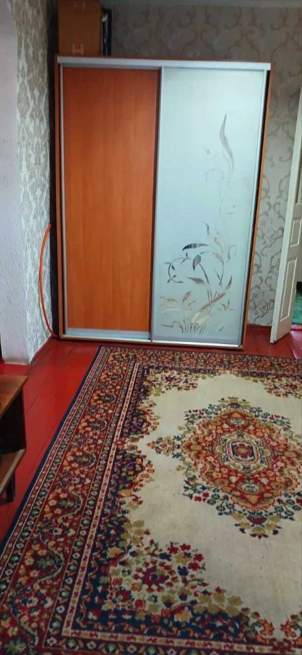 Продається будинок в м. Чигирин в р-ні церкви. 37000 у.о.