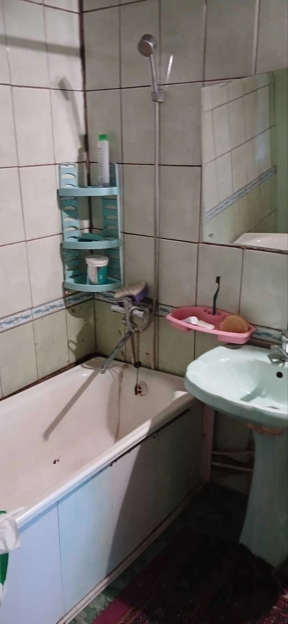 Продається будинок в м. Чигирин в р-ні церкви. 37000 у.о.