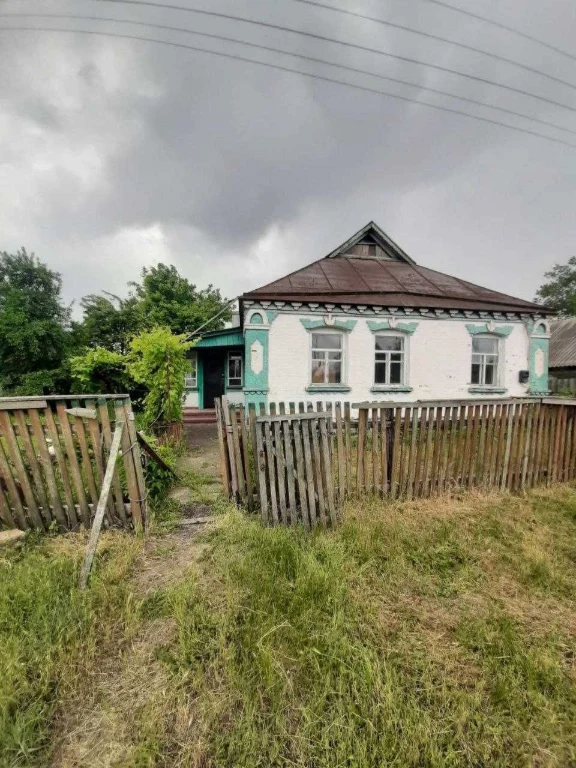 Пропонуємо до продажу затишний та просторий будинок у м. Шпо