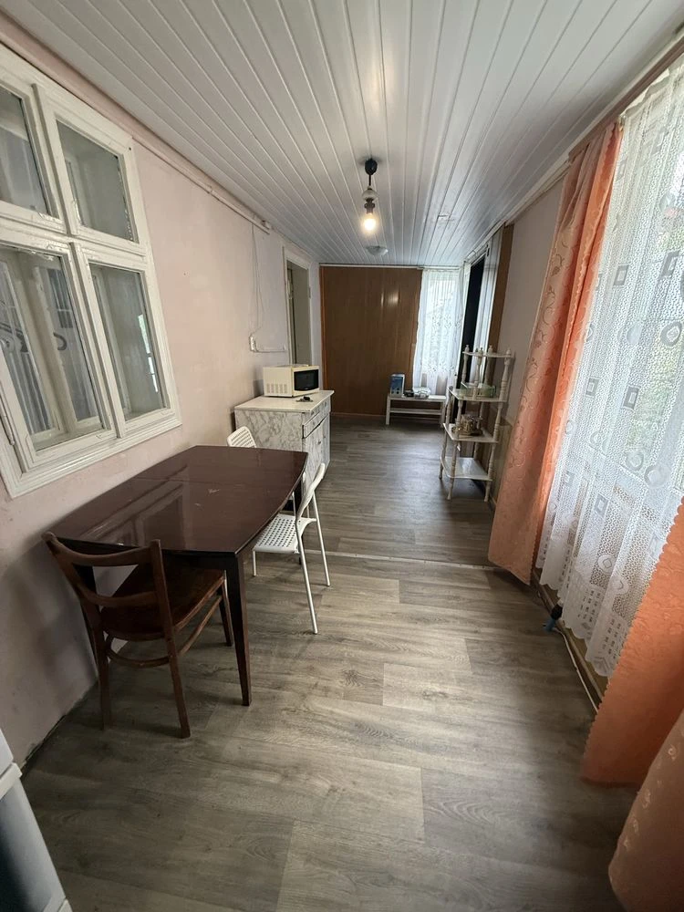 Продаж 1/2 будинка в м.Вижниця ( земля приват)