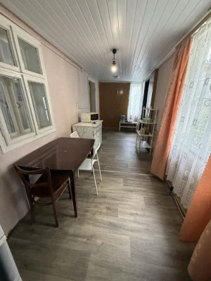 Продаж 1/2 будинка в м.Вижниця ( земля приват)