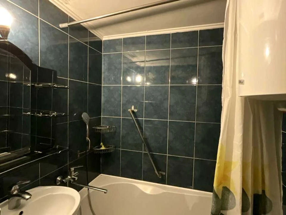 Apartment. Ivano-Frankivsk, Oleksandra Dovzhenko St.