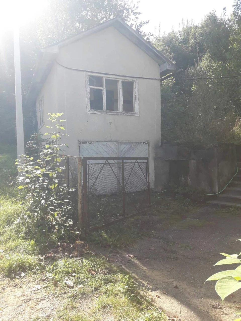 Продам два будинки і буд,та буд. Сауна третійна одній ділянц