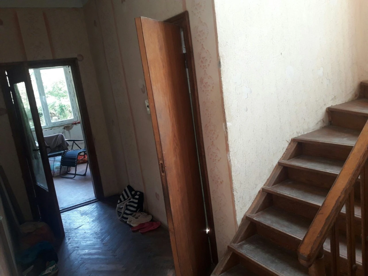 Продам два будинки і буд,та буд. Сауна третійна одній ділянц