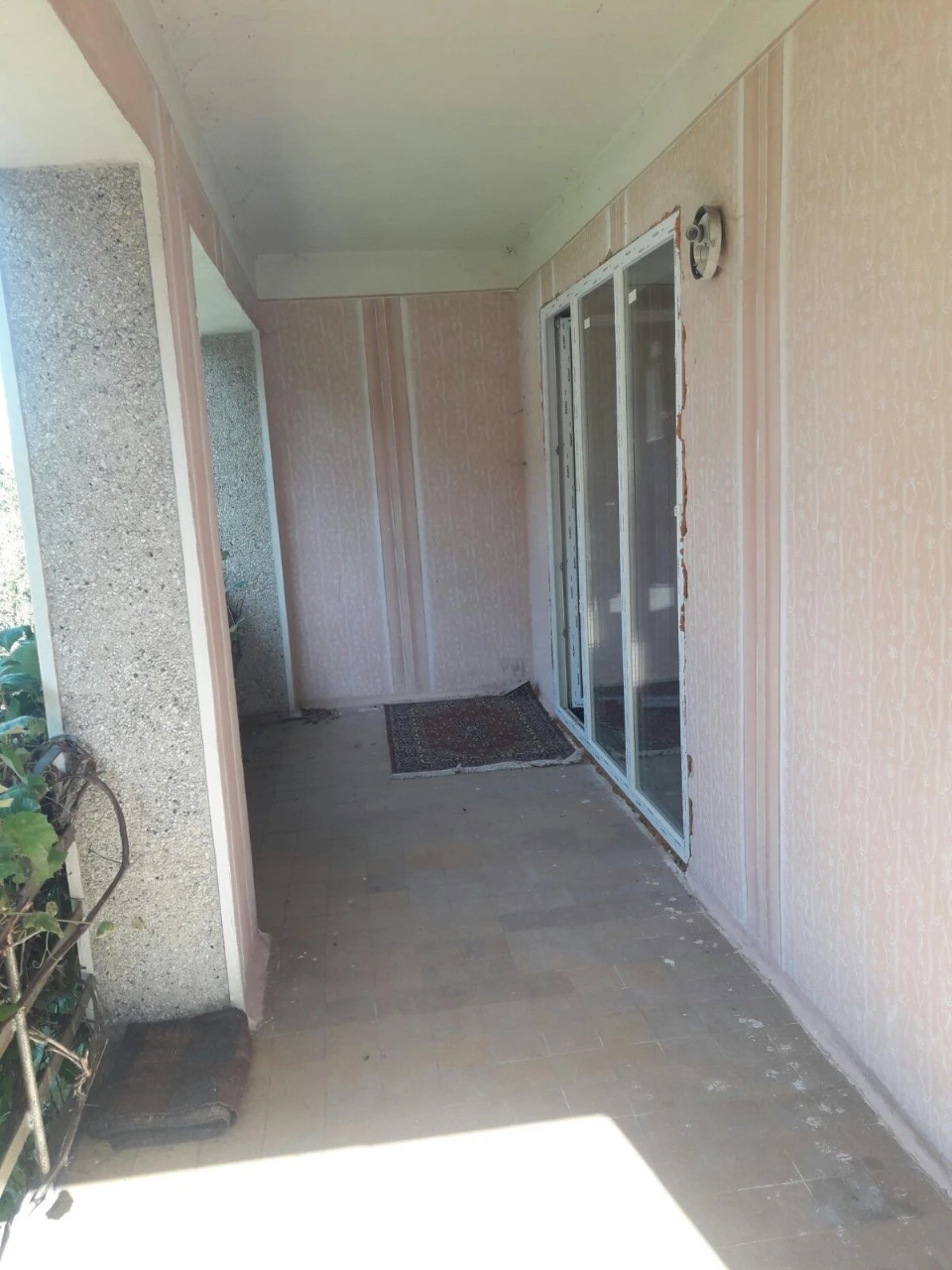 Продам два будинки і буд,та буд. Сауна третійна одній ділянц