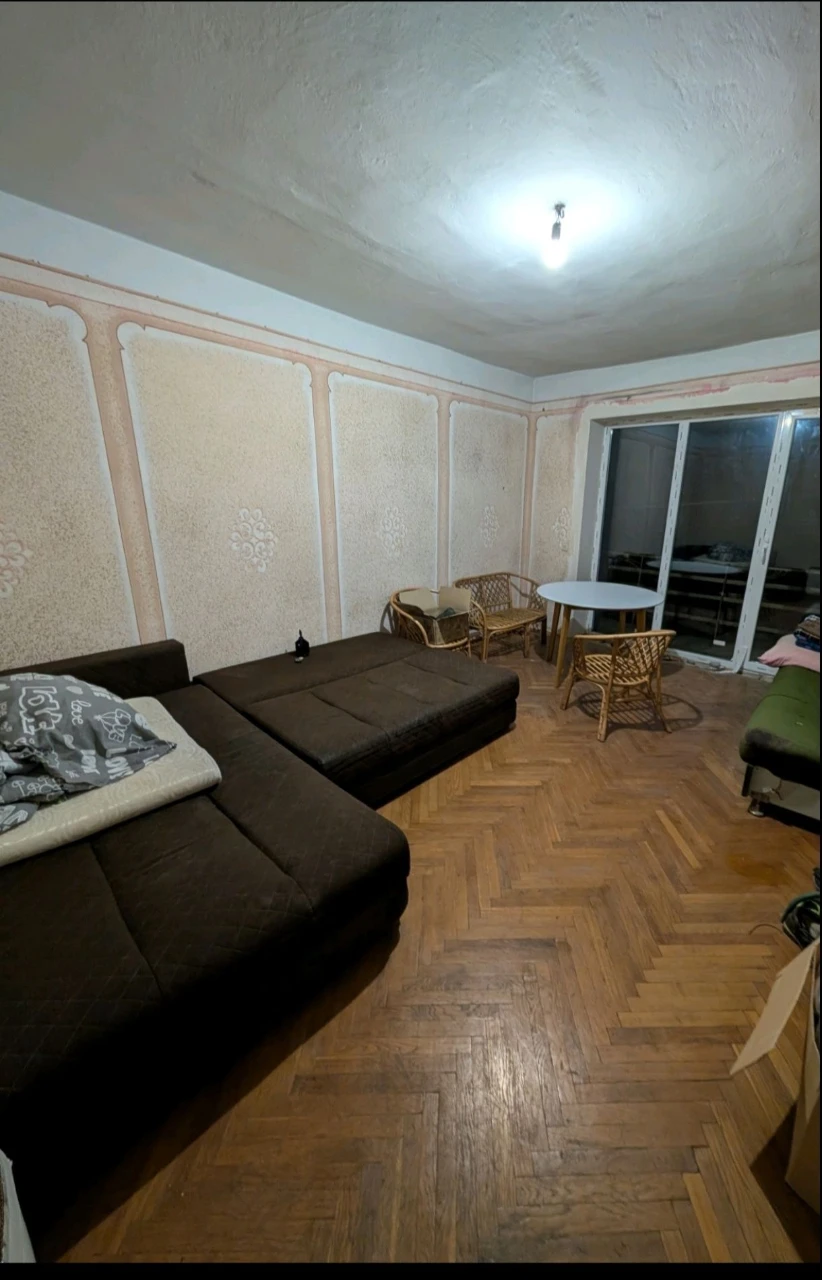Продам два будинки і буд,та буд. Сауна третійна одній ділянц