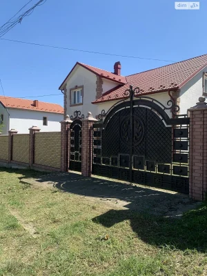 Продаж Дім