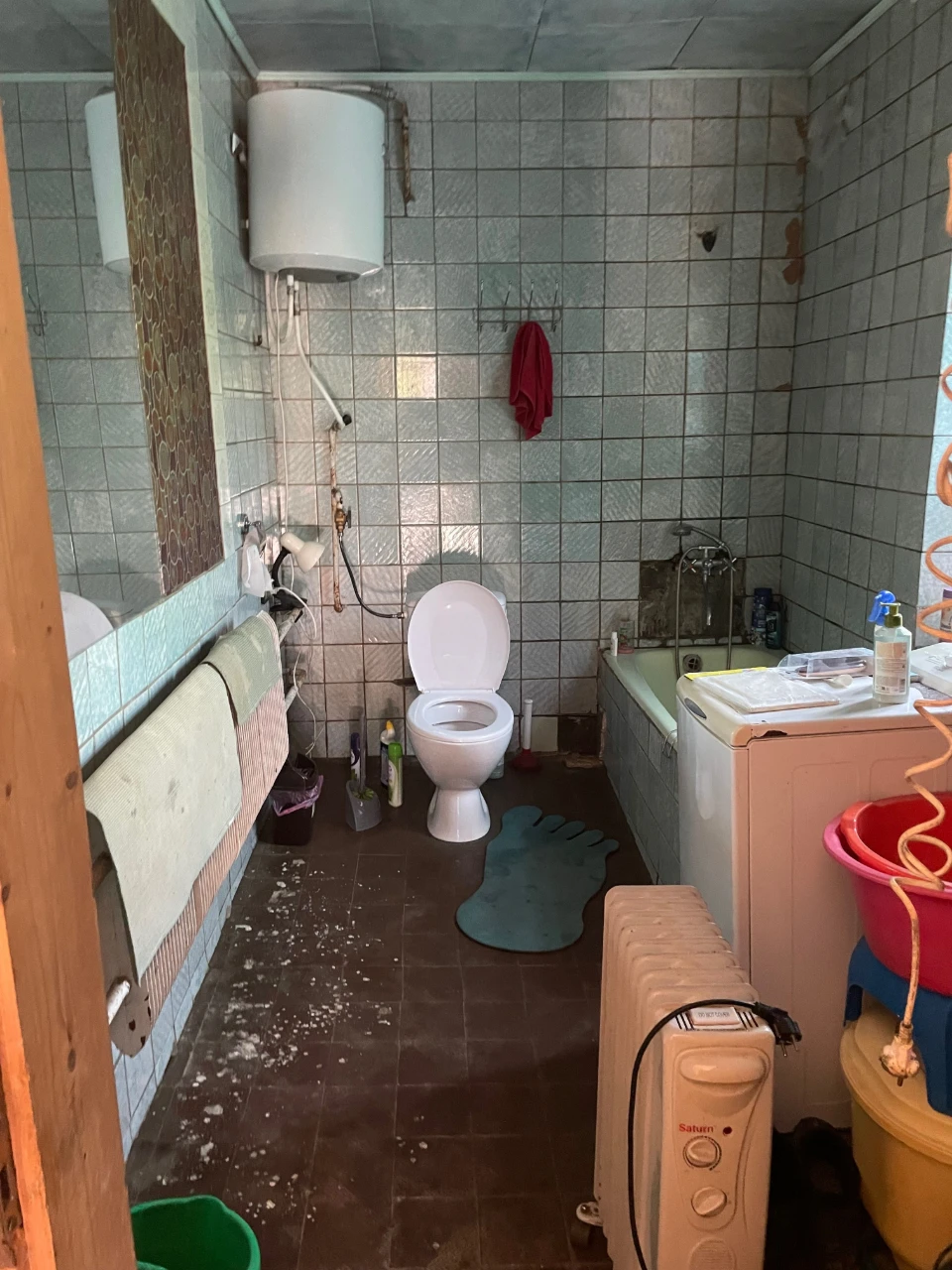 Продається дача біля лісу-35 соток землі (м.Сторожинець )