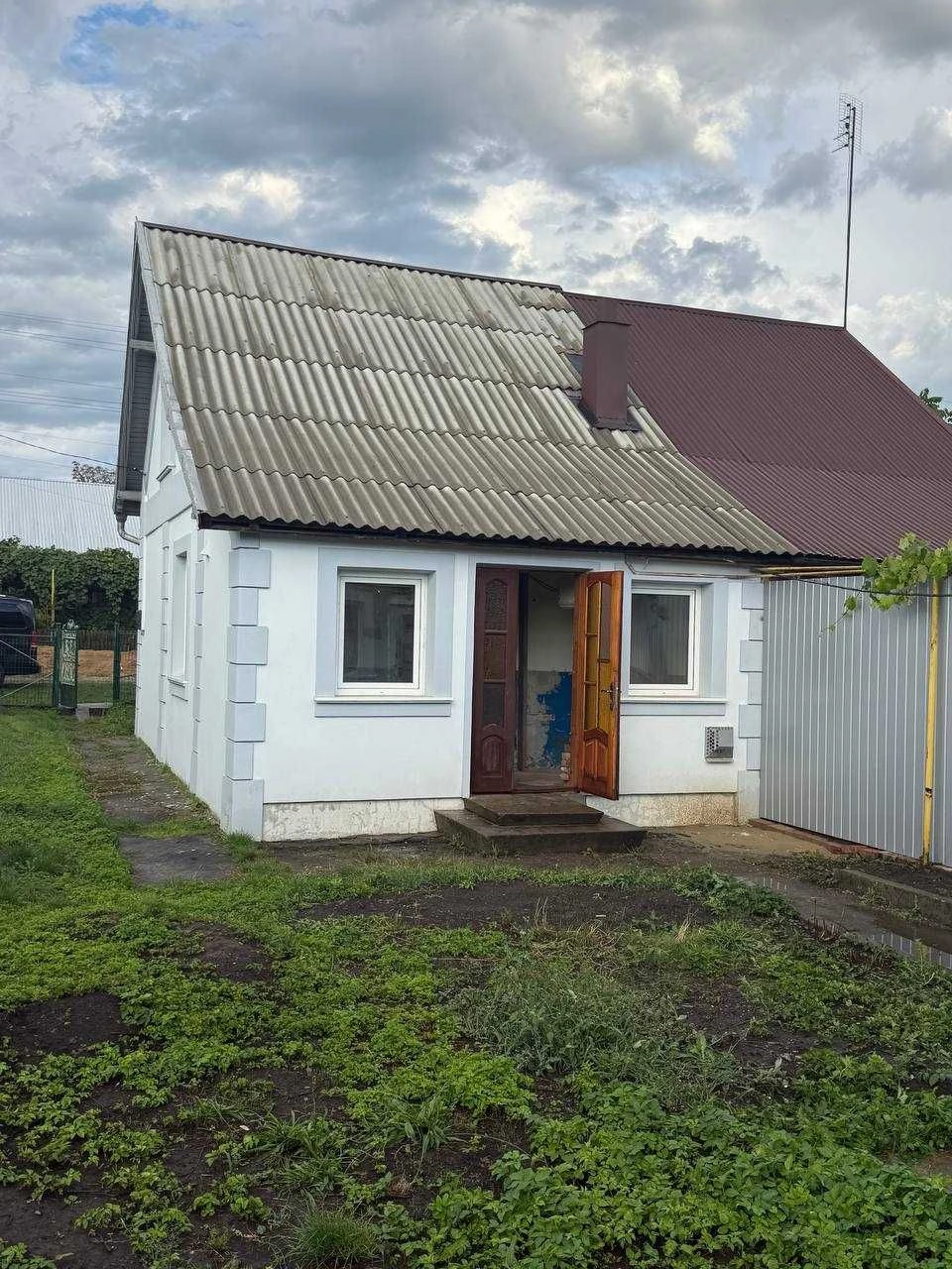 Продається частина домоволодіння в Сторожинці
