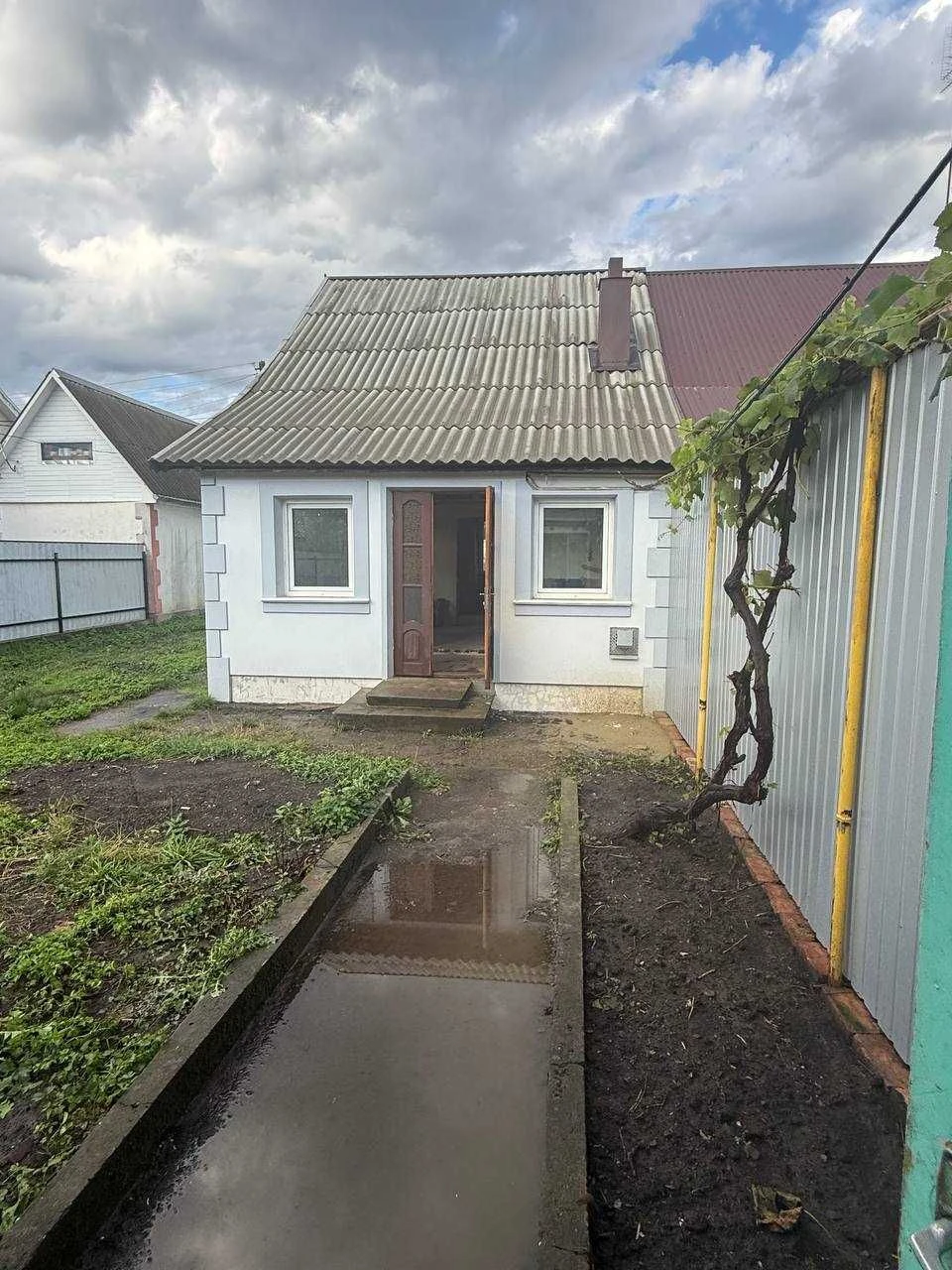 Продається частина домоволодіння в Сторожинці