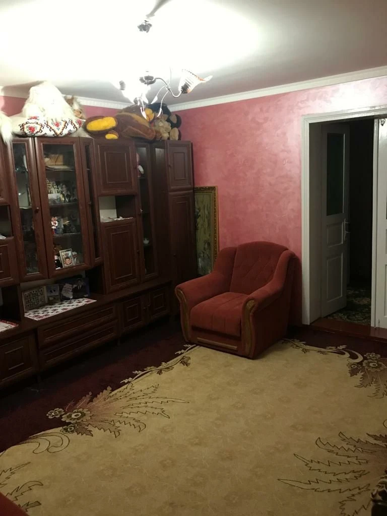 Продається Господарство  в м. Хотин ціна договірна