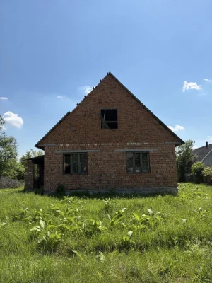 Продаж будинку!! Приватизована земельна ділянка з незакінчен