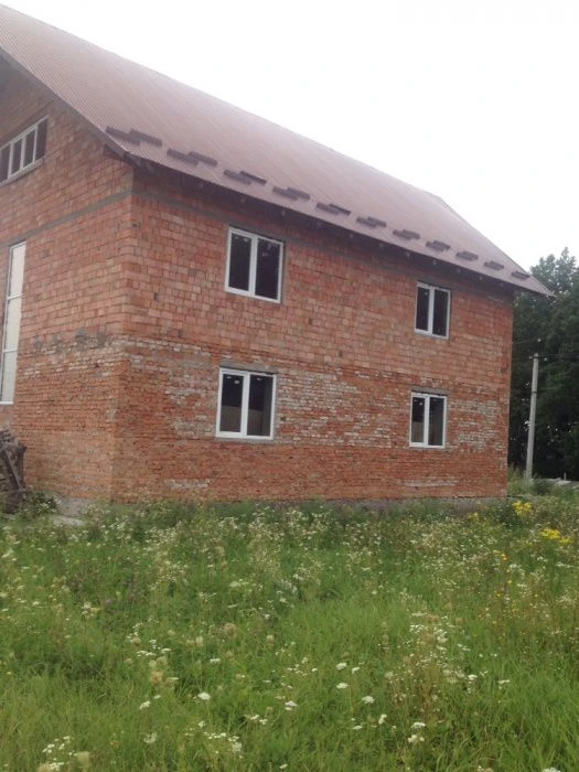 Продам добротний будинок терміново