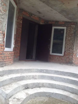 Продам добротний будинок терміново