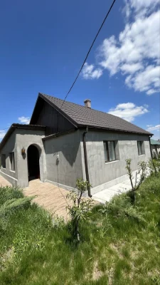 Будинок з ремонтом  біля річки