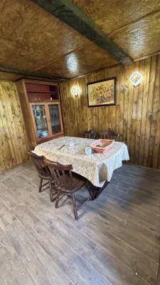Будинок з ремонтом  біля річки