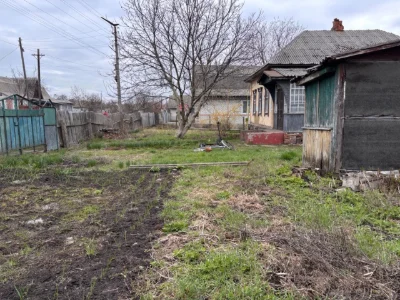 Продам будинок з земельною ділянкою