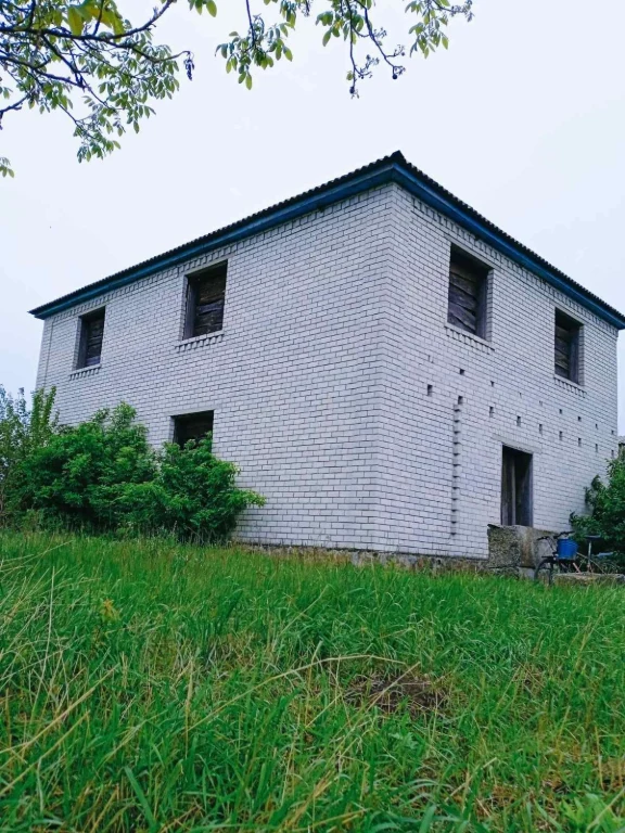 Продам двохповерховий будинок
