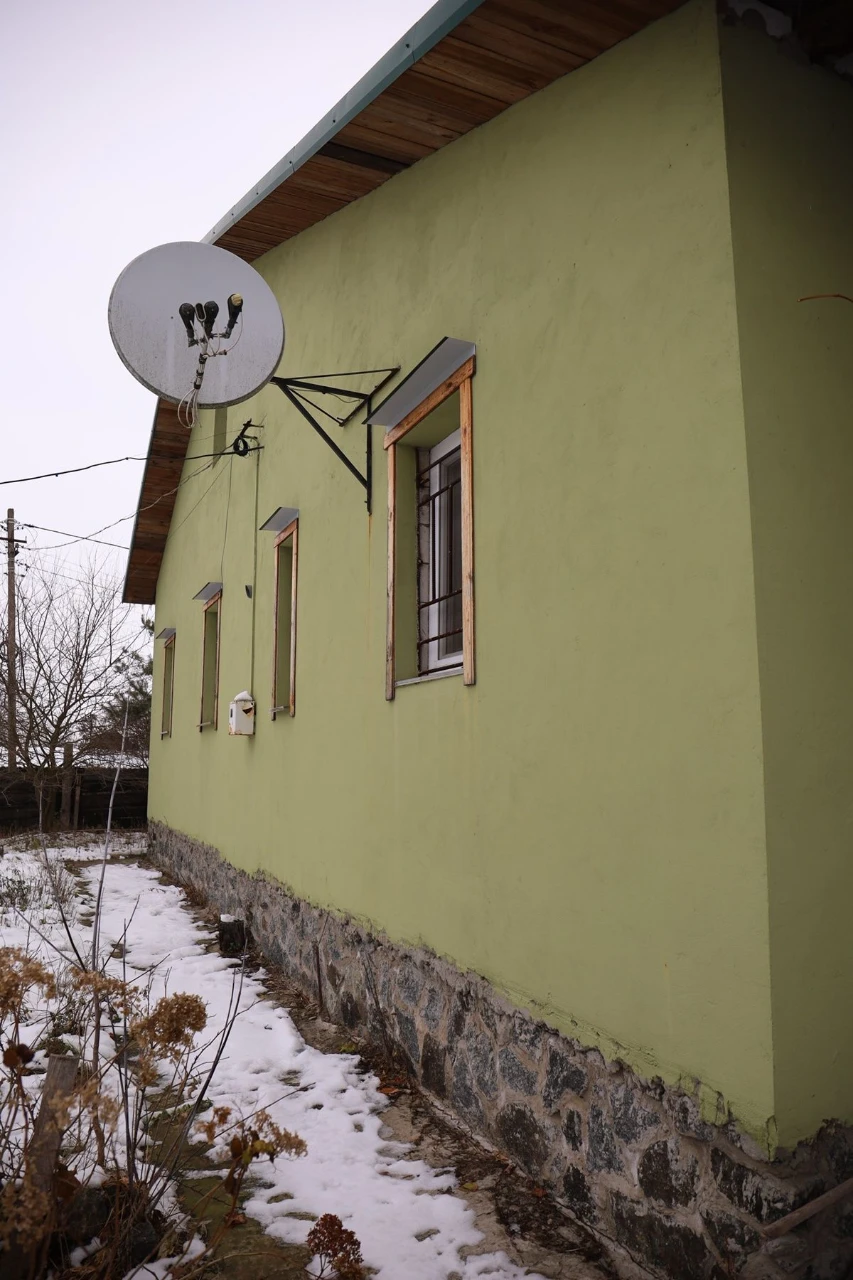 Помешкання під лісом в селі Піски. 70км від міста Київ.