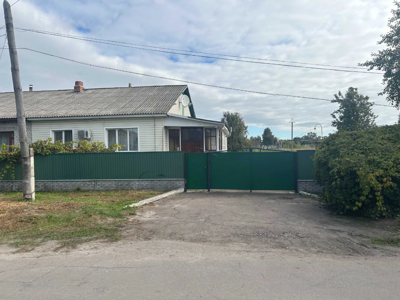 Продається будинок в м.Борзна.