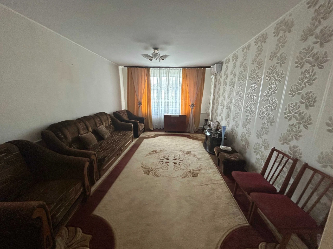 Продається будинок в м.Борзна.