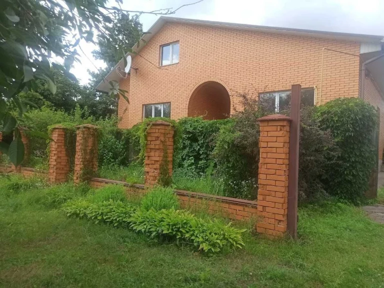 Продам будинок у м. Борзна