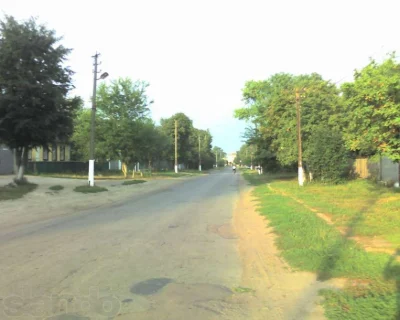 Продається будинок на гарній, великій, широкій ділянці 50 со