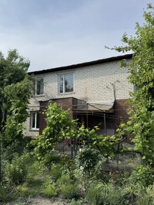 Продаж приватного трьохповерхового будинку в центрі