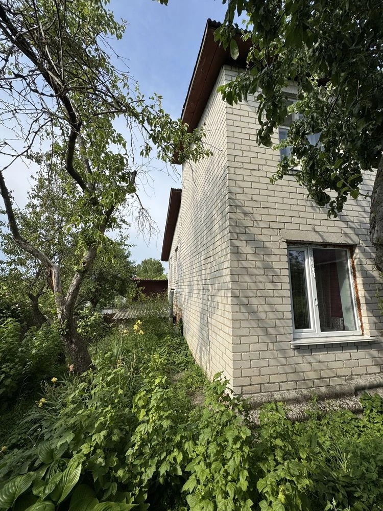 Продаж приватного трьохповерхового будинку в центрі