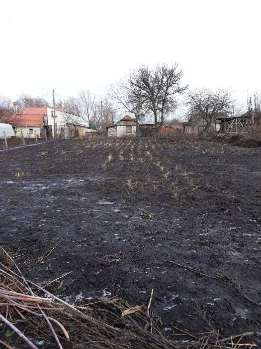 Будинок у центрі Мени з великою, гарною ділянкою