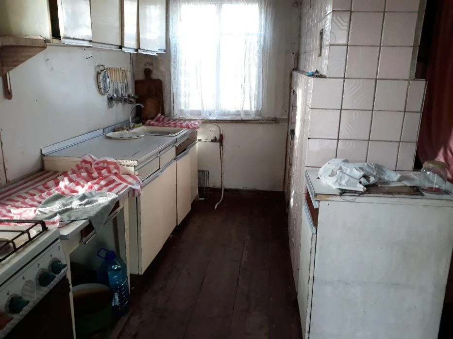 Будинок у центрі Мени з великою, гарною ділянкою