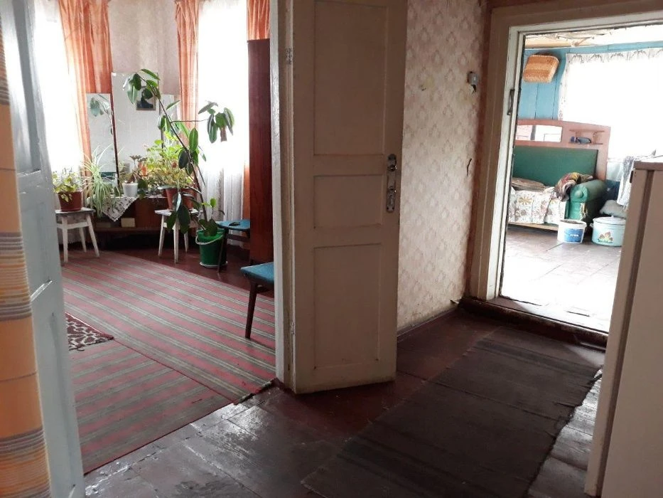 Будинок у центрі Мени з великою, гарною ділянкою