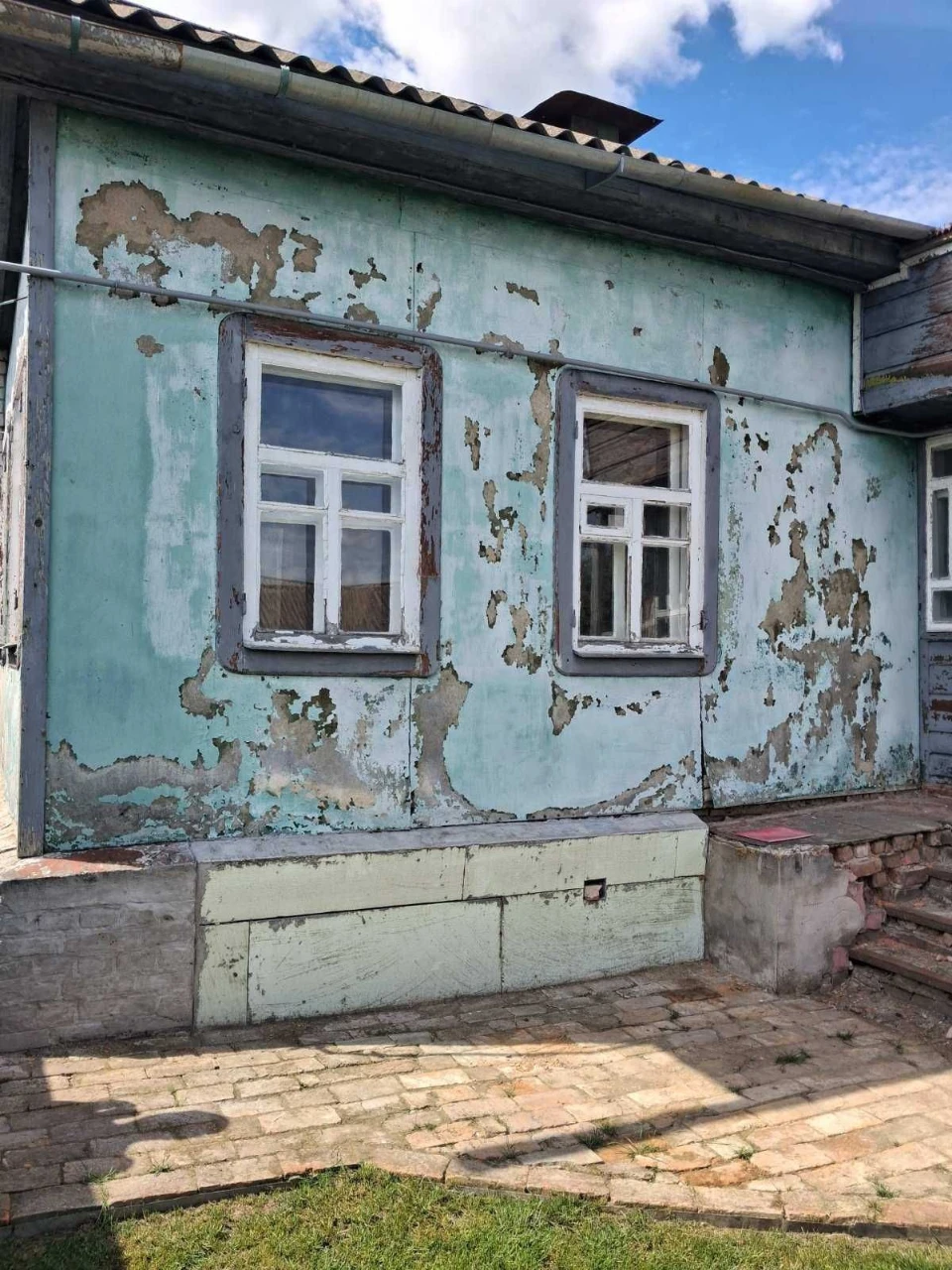 Продам частину будинку з окремим входом