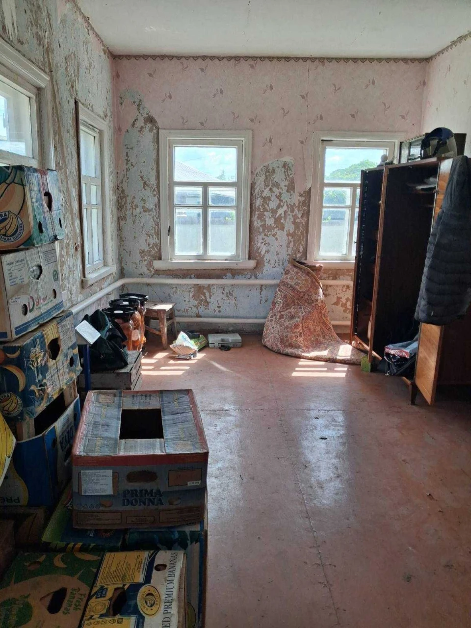 Продам частину будинку з окремим входом