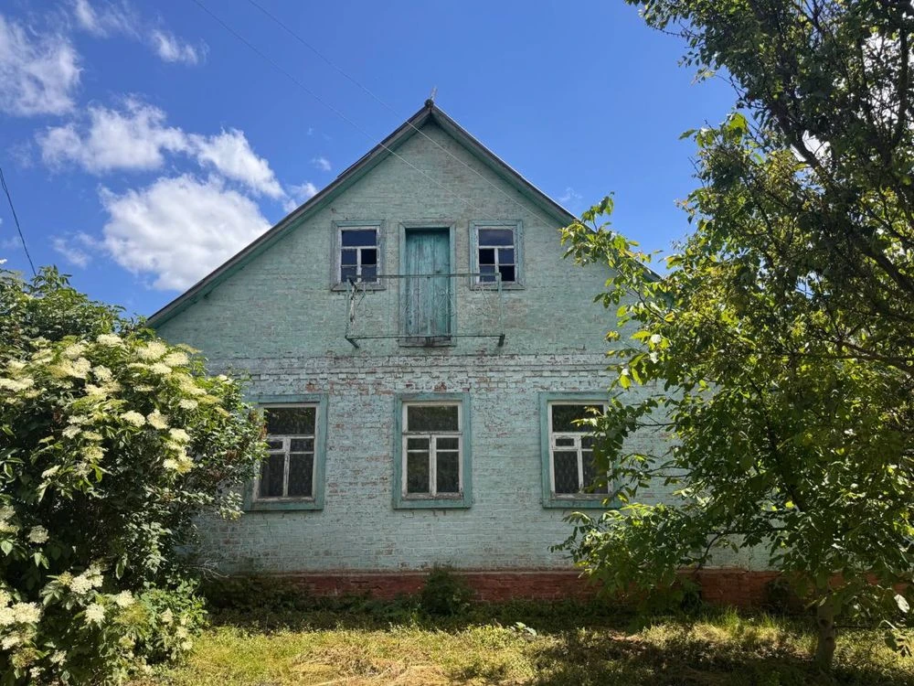 Продаж будинку з приватизованою земельною ділянкою