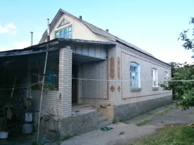 Будинок м. Бершадь. вул Долинська, до річки.