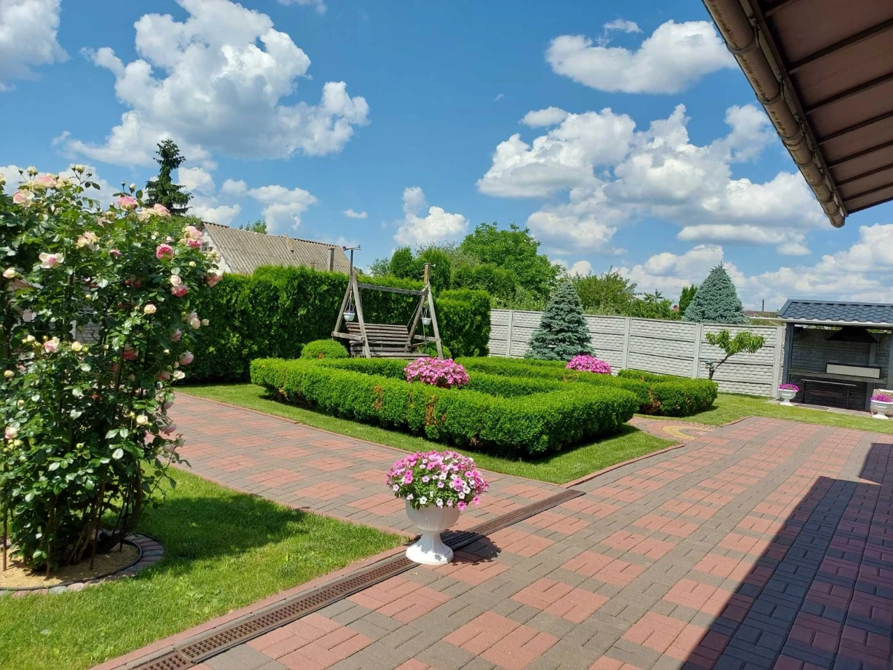 Продам VIP будинок в центрі м. Прилуки.