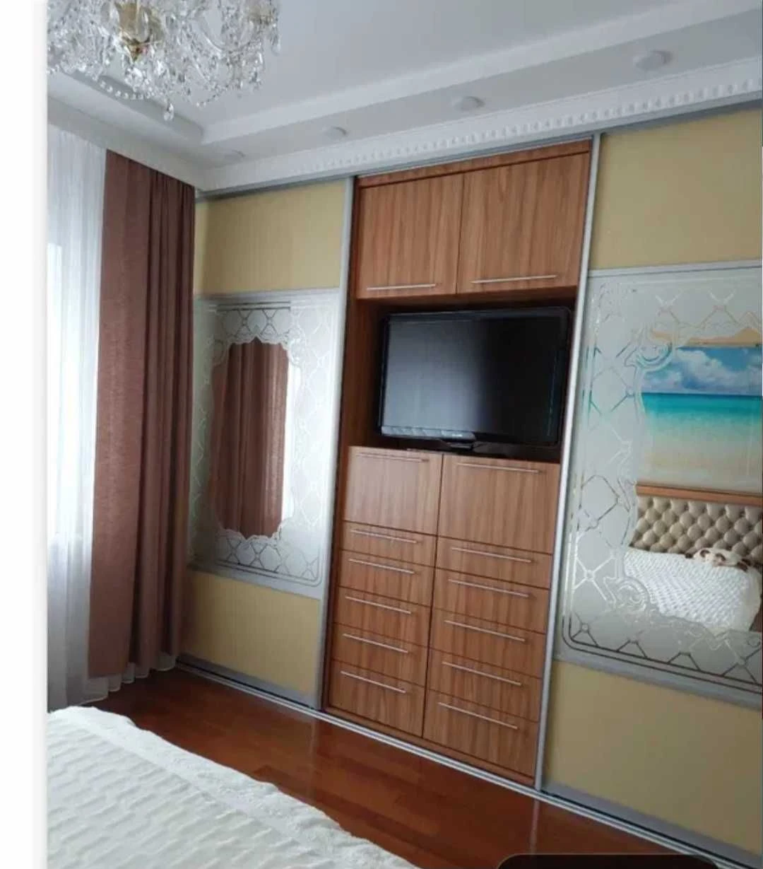 Продам VIP будинок в центрі м. Прилуки.