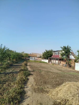 Продається земельна ділянка з будинком 17 соток