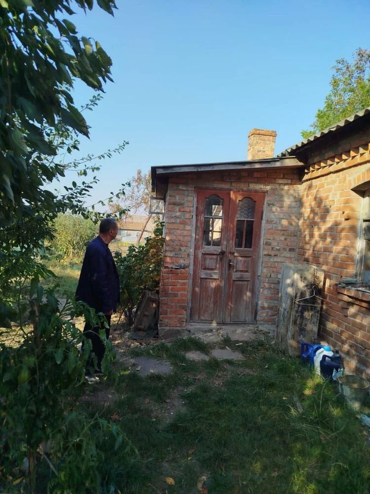 Продається земельна ділянка з будинком 17 соток