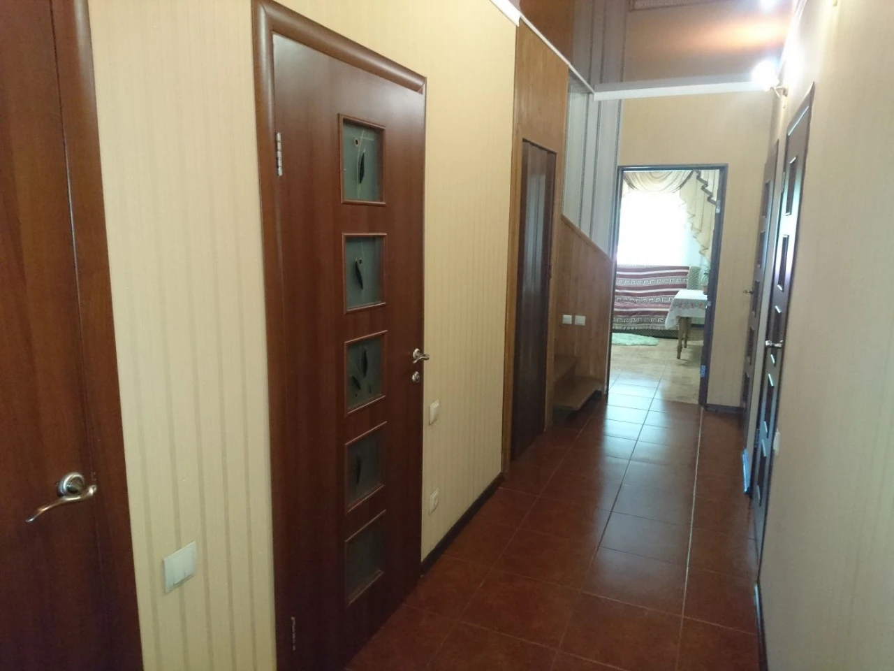 Комфортний будинок в центрі міста з усіма зручностями