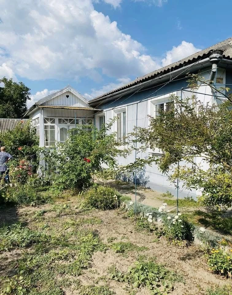 Продається будинок для великоі родини в м.Гайсин.