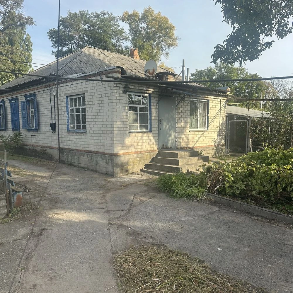 Продам 1/2 будинку у Великій Кохнівці