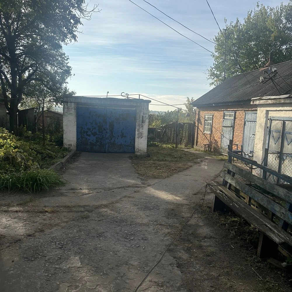 Продам 1/2 будинку у Великій Кохнівці