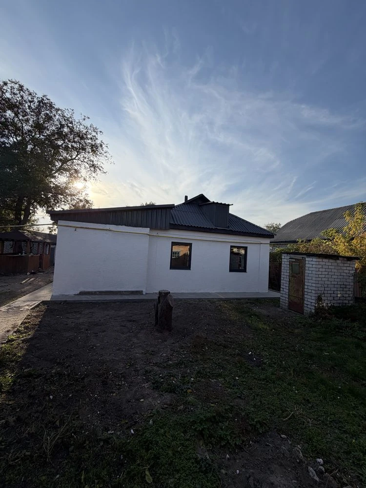 Продаж будинку в місті с.Пішане,  вул.Київська