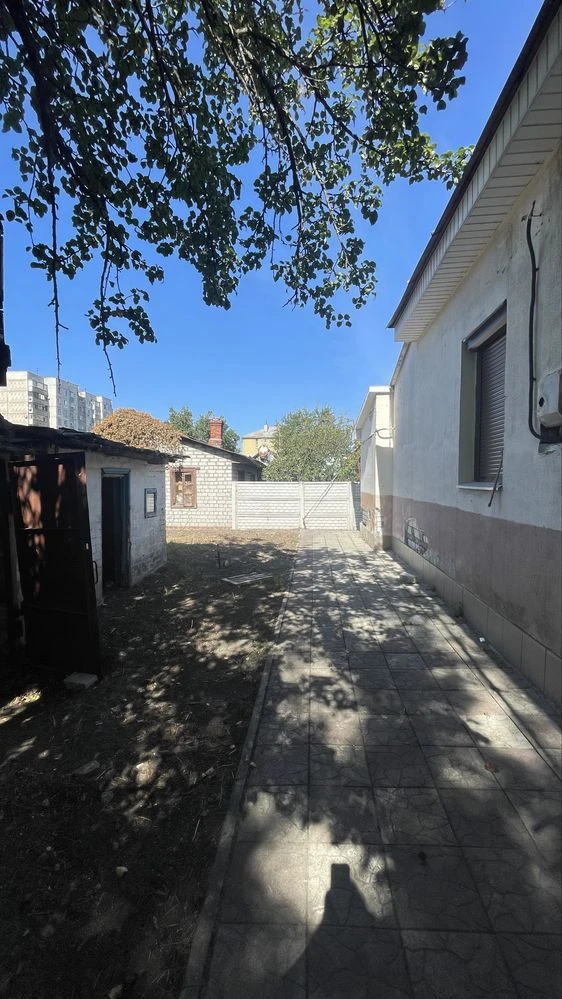 Пів Будинку в межі міста